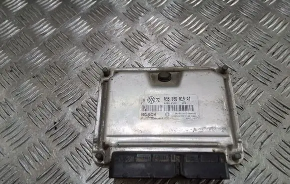 Volkswagen Golf IV Engine control unit/module 038906019AT 0281010974
