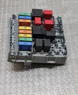 Fiat Panda II Fuse module 51781452 2603091522