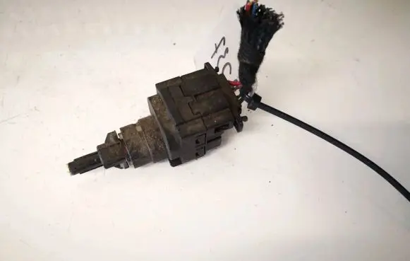 Skoda Fabia Mk2 (5J) Brake pedal sensor switch 6q0945511