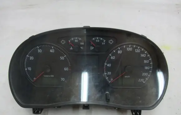 Volkswagen Polo IV 9N3 Speedometer (instrument cluster) 6Q0920803S 01040700307