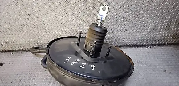 KIA Ceed Brake booster 585001H200