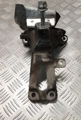 Audi A4 S4 B8 8K Engine mounting bracket