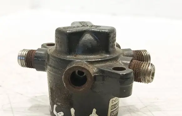 Dacia Logan I Fuel main line pipe 8200057345 8200057232