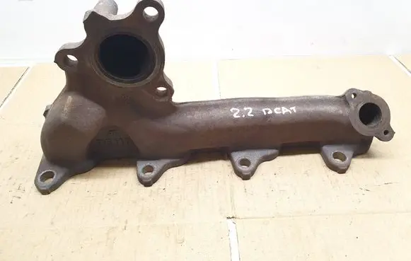 Lexus IS 220D-250-350 Exhaust manifold