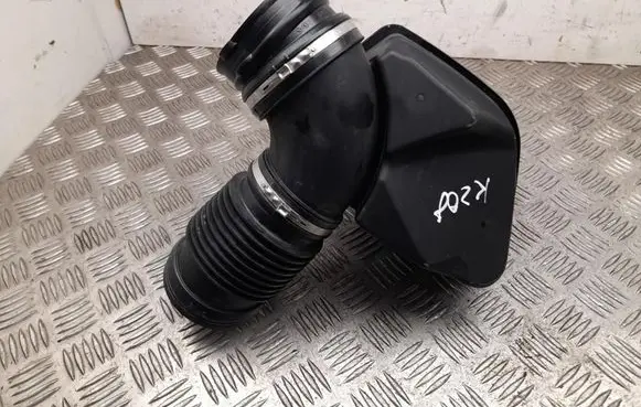 BMW 5 G60 G61 Air intake hose/pipe 72515756
