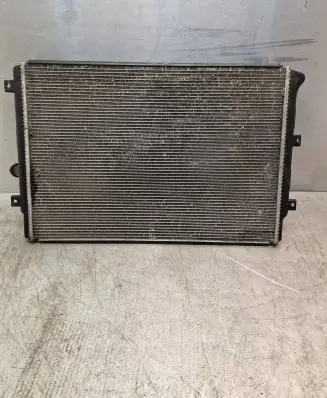 Volkswagen Jetta VI Coolant radiator 1K0121251AB 879450W