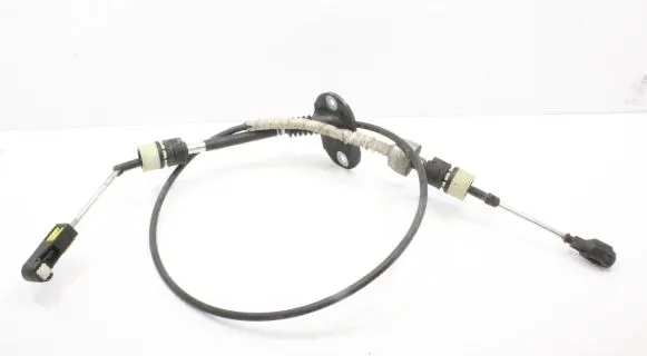 Land Rover Freelander 2 - LR2 Gear shift cable linkage 613415