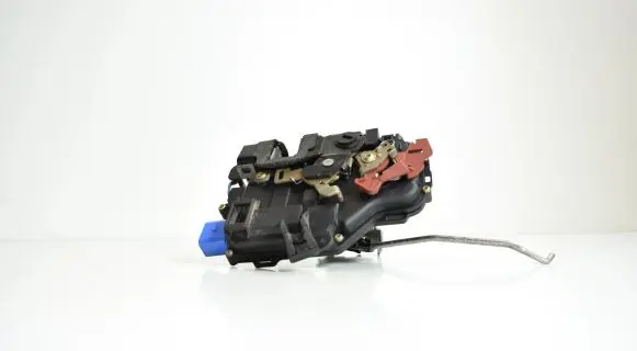 Audi A8 S8 D3 4E Rear door lock 4E0839015