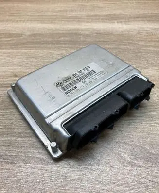Audi A4 S4 B5 8D Engine control unit/module ECU 8D0907558B 0261204774 USED