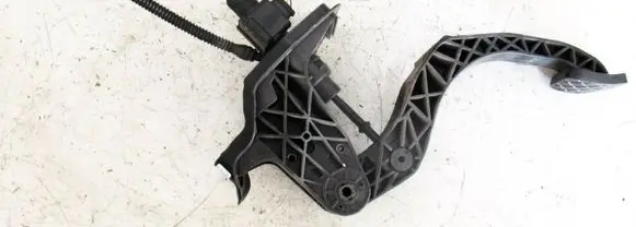 Volkswagen Polo V 6R Clutch pedal 6C1721059M