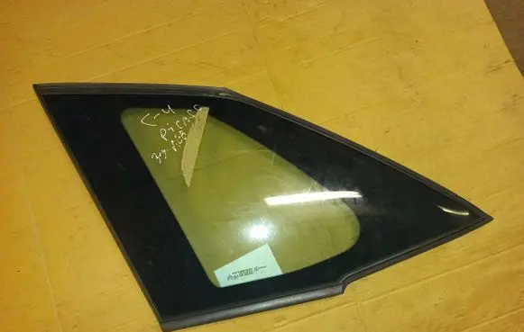 Citroen C4 I Picasso Rear side window