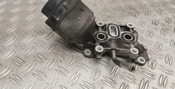 Toyota Yaris Oil filter cover 