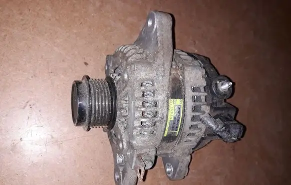 Toyota RAV 4 (XA30) Generator/alternator 2706037051