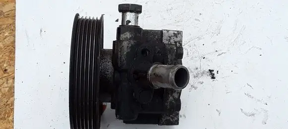 Opel Insignia A Power steering pump 13309336