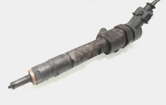 Volvo S40, V40 Fuel injector 0445110146 8200238528