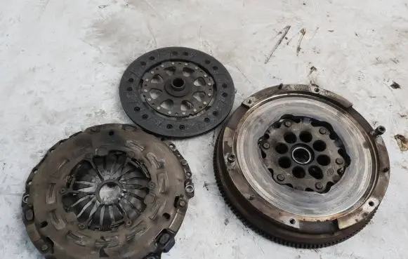 BMW 1 F20 F21 Clutch set kit 8600211 21218600211