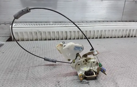 Ford Maverick Tailgate/trunk/boot lock/catch/latch 8055301U61