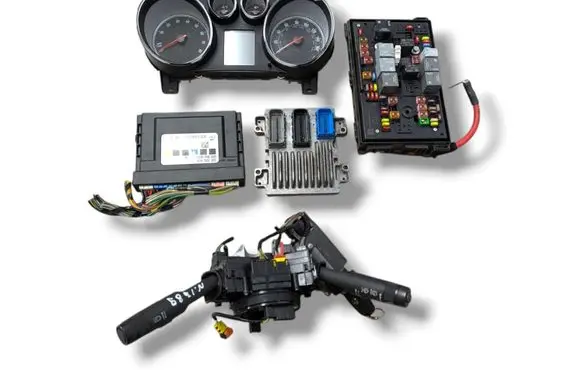 Opel Astra J Engine ECU kit and lock set 12660714