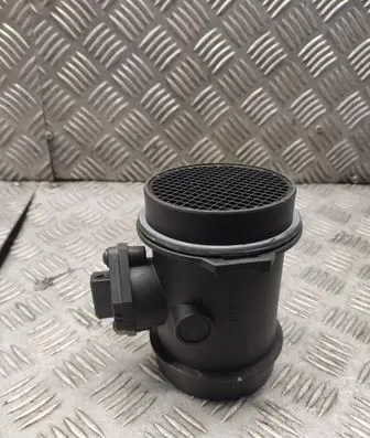 Audi A8 S8 D2 4D Mass air flow meter 077133471d
