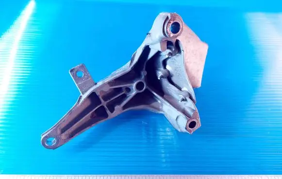 Audi A6 S6 C7 4G Engine mounting bracket 4G0199308AC 4G0199388B