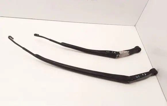 Honda FR-V Front wiper blade arm