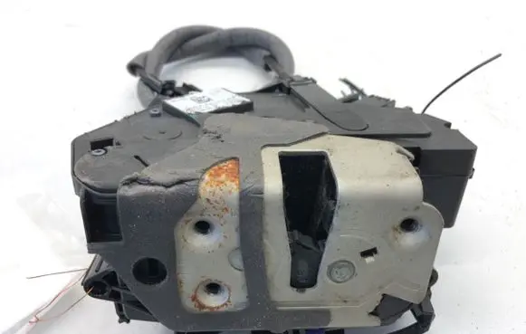 Ford Focus Front door lock BM5AA21813AG