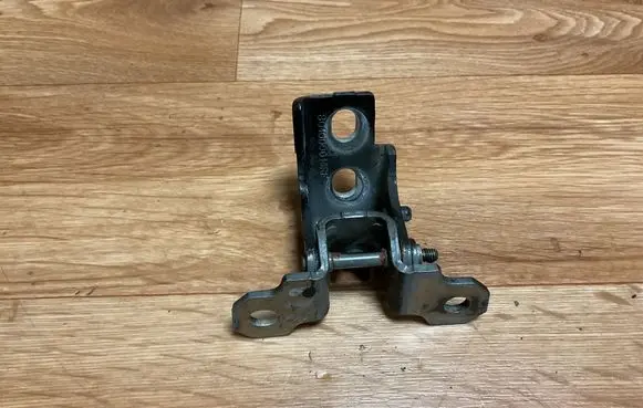 Renault Megane III Rear door upper hinge 804000016R