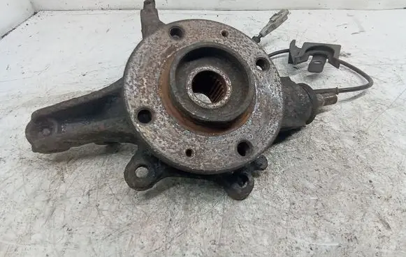Citroen C4 I Picasso Front wheel hub spindle knuckle