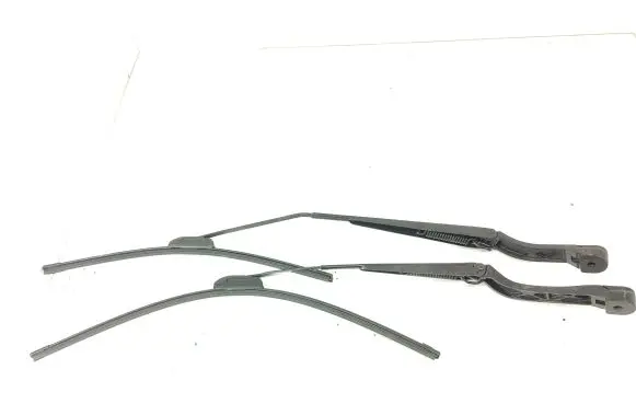 Hyundai i30 Headlight wiper arm set 