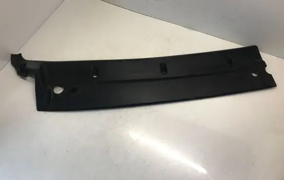 Iveco Daily 5th gen Wiper trim 3800487DX