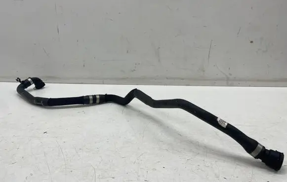 BMW 5 G30 G31 Engine coolant pipe/hose 8598384