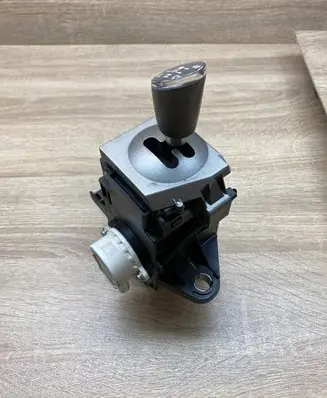 Toyota Prius (XW20) Gear shifter/selector 8945147030