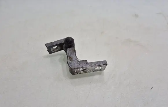 Audi Q7 4L Front door upper hinge 