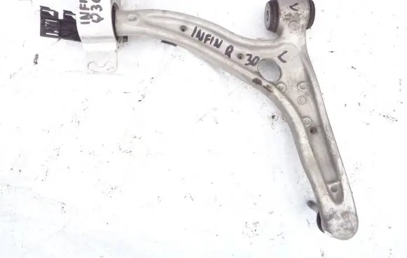 Infiniti Q30 Front lower control arm/wishbone