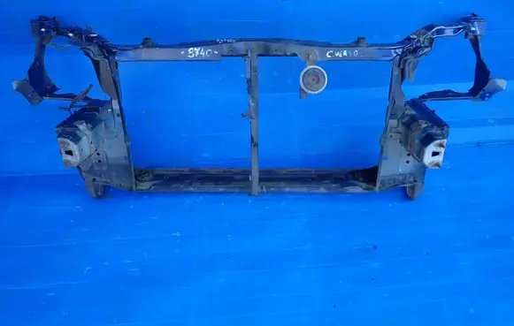Toyota Corolla Verso E121 Front bodywork piece 