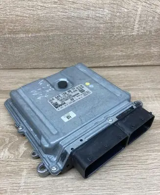 Mercedes-Benz E W211 Engine control unit/module ECU A6421508877 0281014325