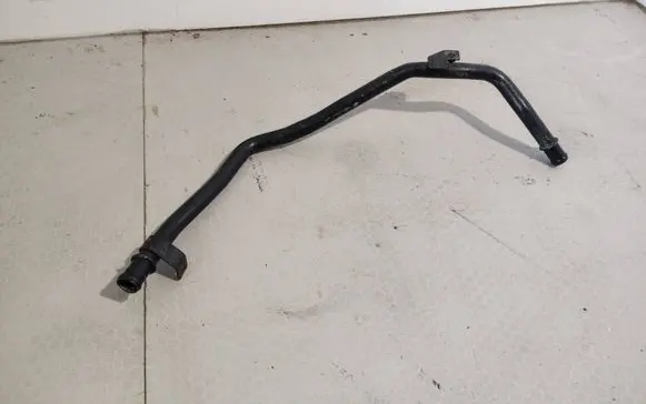 Volkswagen Tiguan Engine coolant pipe/hose 5N0121070F