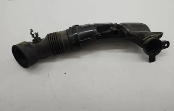 Opel Mokka B Air intake duct part 9833016780