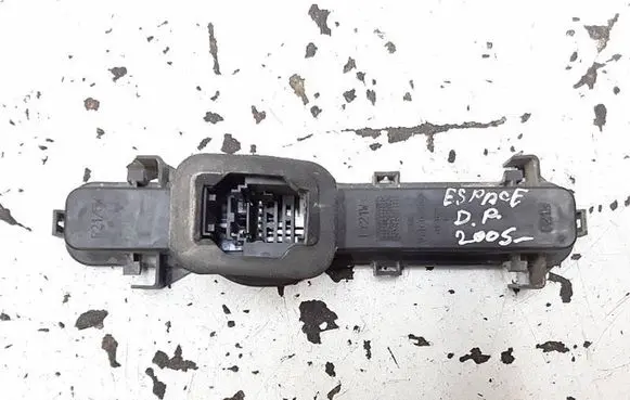 Renault Espace IV Tail light bulb cover holder 89023832