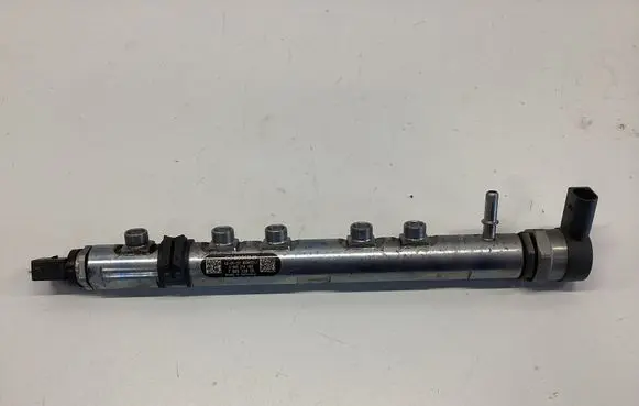 BMW 3 E90 E91 Fuel main line pipe 0445214183