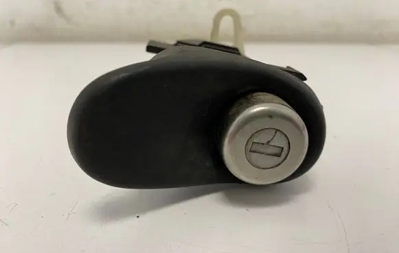 Toyota Yaris Loading door exterior handle 