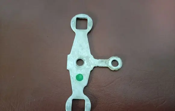 BMW 4 F32 F33 Fuel Injector clamp holder 7595405 13647595405