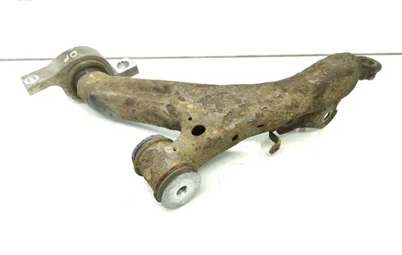 Lexus IS 220D-250-350 Front lower control arm/wishbone