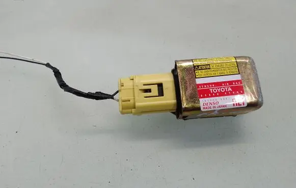 Toyota Prius (NHW20) Airbag deployment crash/impact sensor 8986047040 1879000891