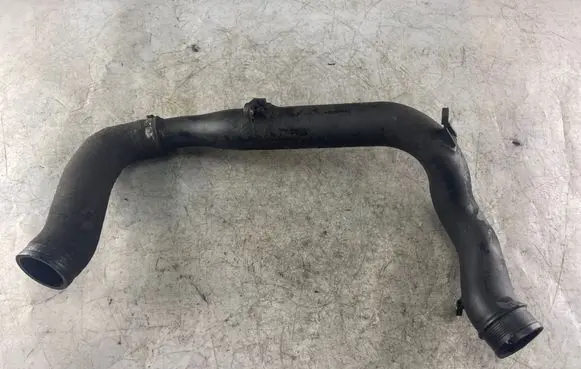 Intercooler hose/pipe