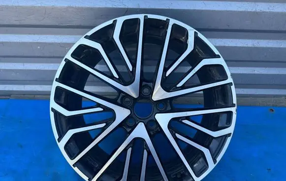 Audi A3 8Y R19 alloy rim 8Y0601025DC