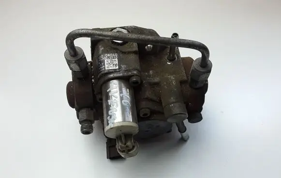 Toyota Avensis T270 Fuel injection high pressure pump 221000R040