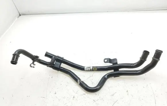 Volkswagen Touareg II Engine coolant pipe/hose 7P0131070B 20100629 AF23001400