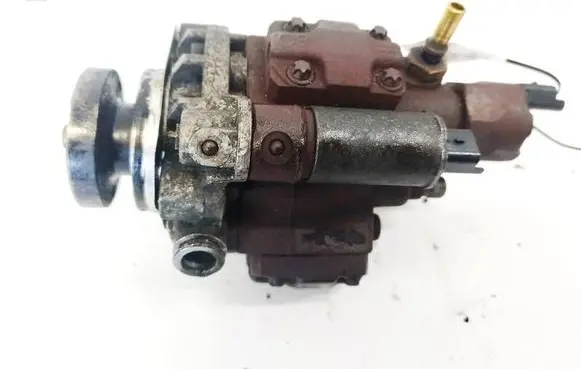 Ford Mondeo MK V Fuel injection high pressure pump 