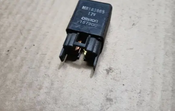 Mitsubishi Pajero Sport I Other relay MB183865 1979D0